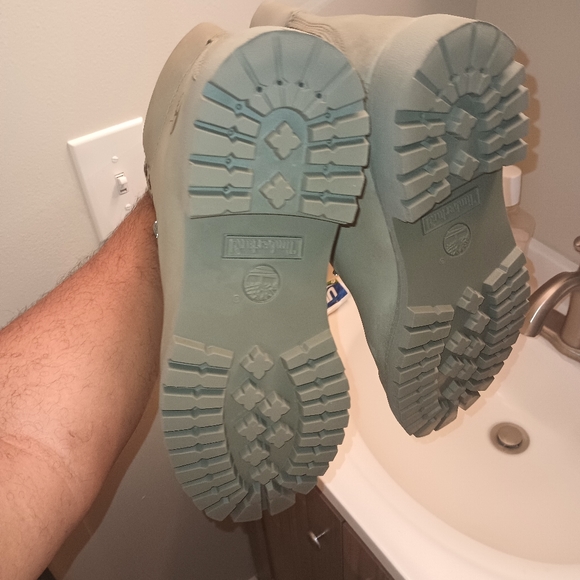 Size 12 men Green Timberland boots and lugz boots free with purchase - Picture 4 of 15